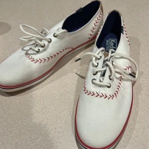 Keds 9.5 baseball sitch sneaker